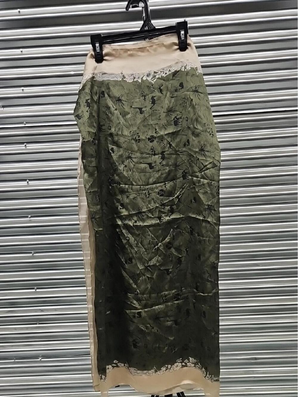 Louis Vuitton Cream and Olive Green Floral Panel Scarf